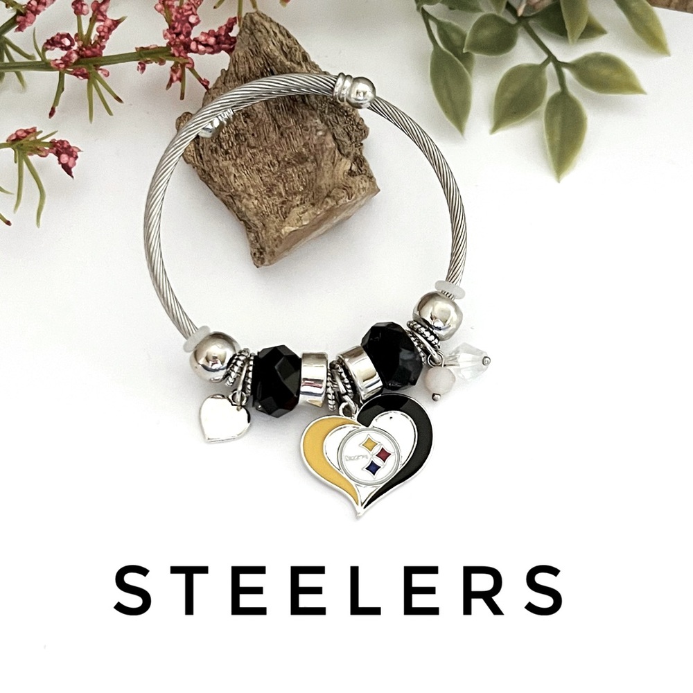 Steelers NFL Bangle Charm Bracelet NEW